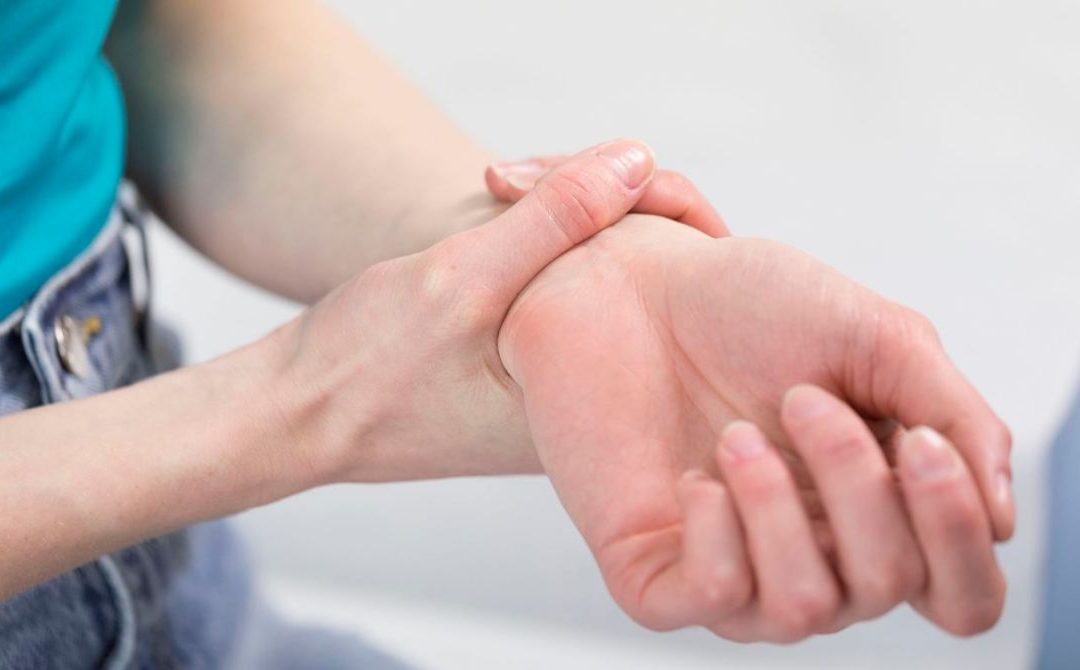 Advice from an Occupational Therapist:  How Sleep Positions Affect Your Hands